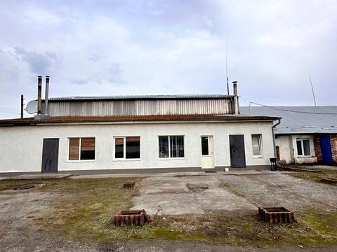 коммерческая по адресу Будівельна, 1