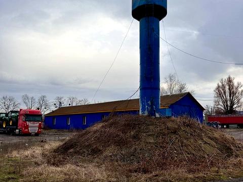 коммерческая по адресу Будівельна, 1