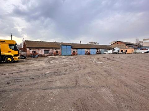 коммерческая по адресу Будівельна, 1