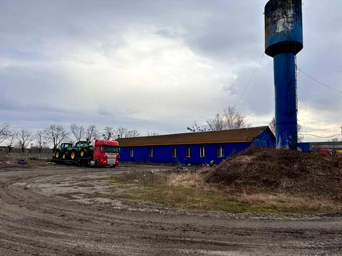 коммерческая по адресу Будівельна, 1
