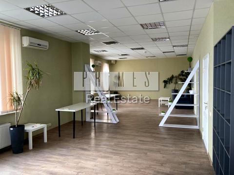 коммерческая по адресу Юрія Іллєнка, 18б