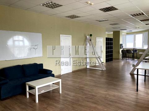 коммерческая по адресу Юрія Іллєнка, 18б