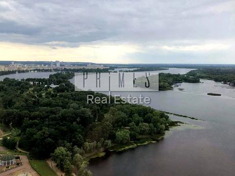 коммерческая по адресу Юрія Іллєнка, 18б