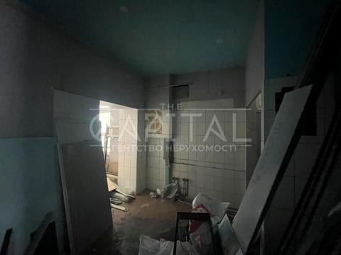 комерційна за адресою Юрія Іллєнка вул. (Мельникова), 5