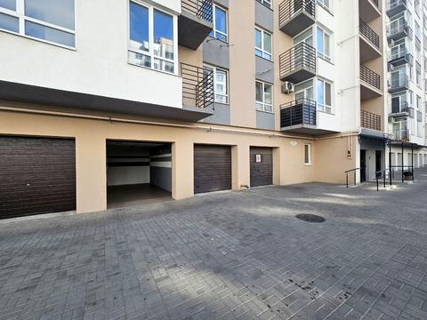 паркомісце за адресою Сімейна, 6