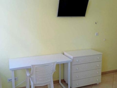 квартира за адресою Середня вул., 2