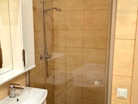 квартира за адресою Середня вул., 2