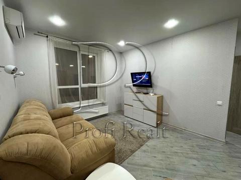 квартира за адресою Героїв Небесної Сотні просп., 18/2