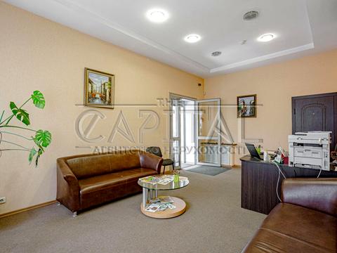 комерційна за адресою Саксаганського вул., 112-А