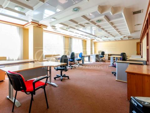 коммерческая по адресу Киев, Николая Михновского бульв. (Дружбы Народов), 38