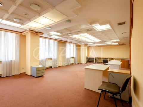 коммерческая по адресу Киев, Николая Михновского бульв. (Дружбы Народов), 38