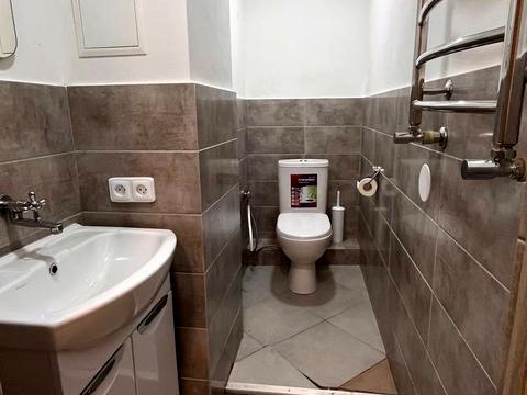 коммерческая по адресу Ефремова ул., 34