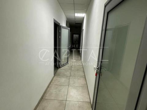 комерційна за адресою Красилівська вул., 7