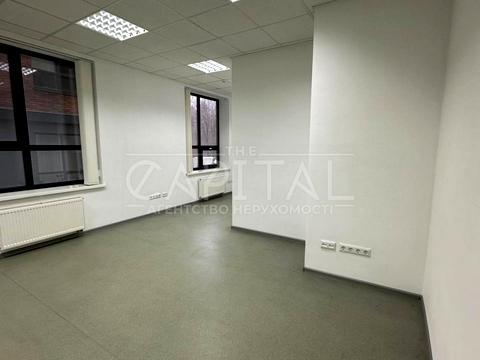 комерційна за адресою Красилівська вул., 7