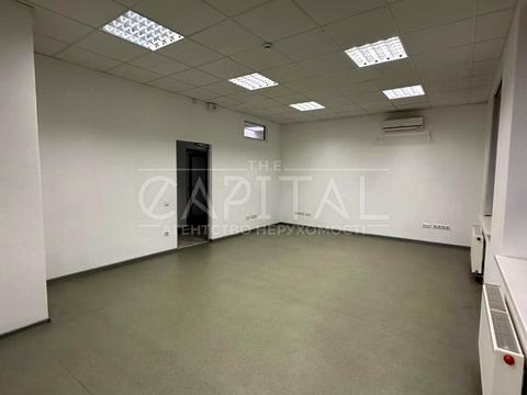 комерційна за адресою Красилівська вул., 7