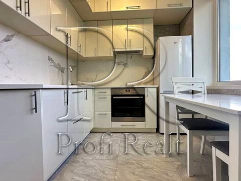 квартира за адресою Героїв Небесної Сотні просп., 16/10