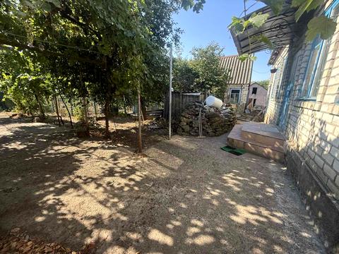 будинок за адресою Центральна вул., 6