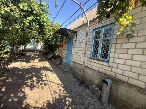 будинок за адресою Центральна вул., 6