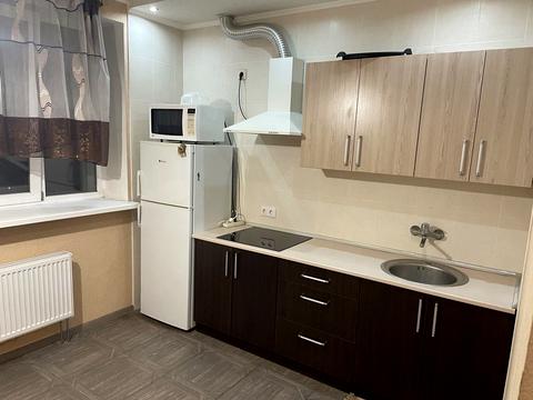 квартира за адресою Петра Григоренка просп. (Маршала Жукова), 14