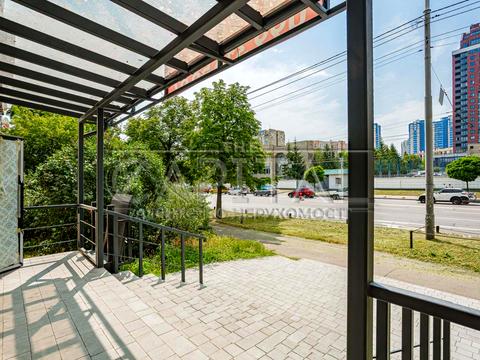 коммерческая по адресу Валерия Лобановского просп., 115-Б