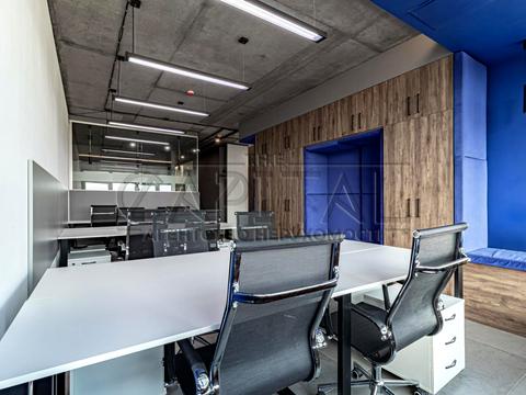 коммерческая по адресу Кловский спуск, 7