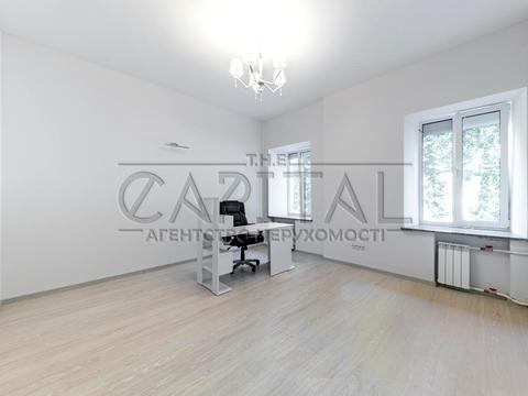 коммерческая по адресу Круглоуниверситетская ул., 22