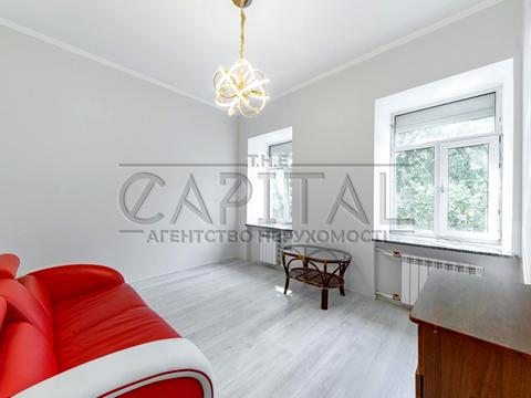 коммерческая по адресу Круглоуниверситетская ул., 22