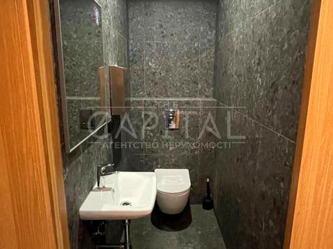 коммерческая по адресу Кловский спуск, 7