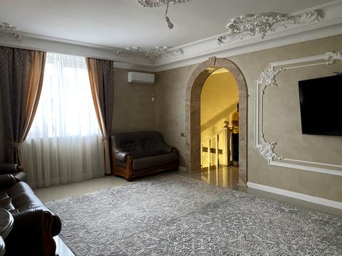 будинок за адресою Михайла Булгакова вул.