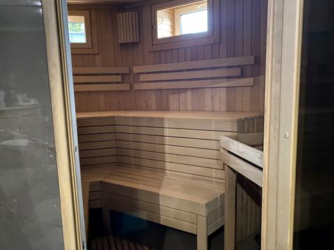 будинок за адресою Михайла Булгакова вул.