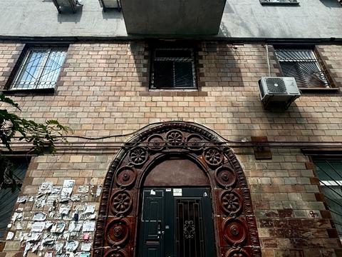 комерційна за адресою Оболонська вул., 21