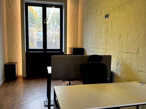 коммерческая по адресу Ивана Франко ул., 9