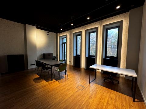 коммерческая по адресу Ивана Франко ул., 9