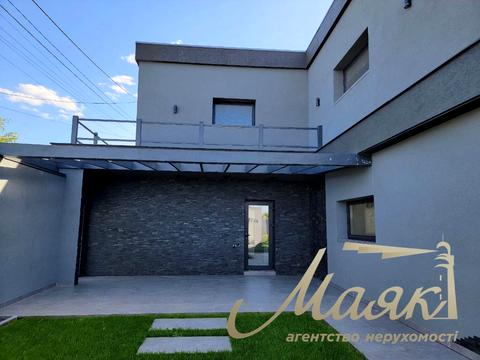 будинок за адресою Квітнева вул.