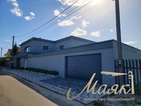 будинок за адресою Квітнева вул.