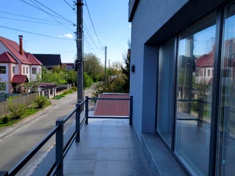 будинок за адресою Квітнева вул.