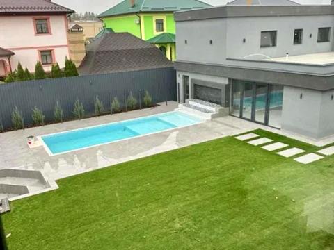 будинок за адресою Квітнева вул.