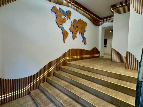 комерційна за адресою Оболонська набережна вул., 7