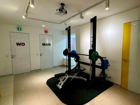 комерційна за адресою Оболонська набережна вул., 7