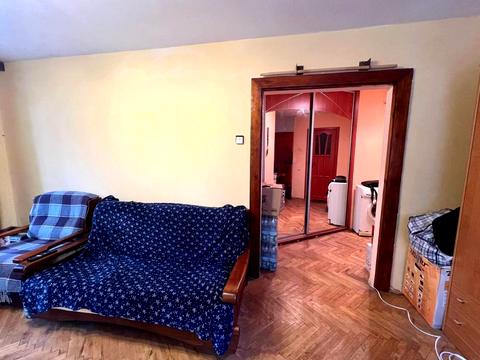 квартира за адресою Тролейбусна вул., 8