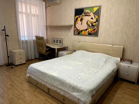 квартира по адресу Соборная пл. (Октябрьская), 7-А