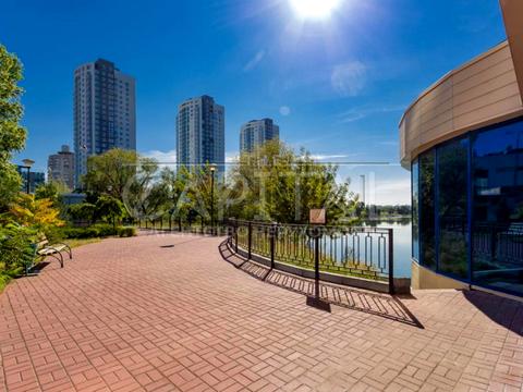 квартира за адресою Героїв полку "Азов" вул. (Маршала Малиновського), 8