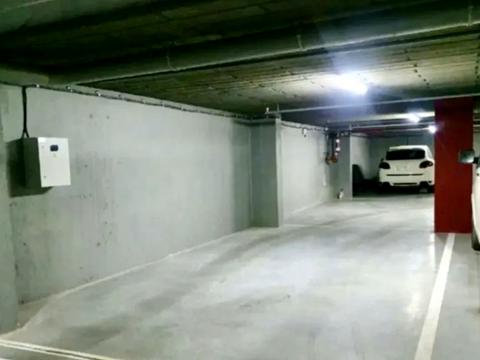 паркомісце за адресою Короленка вул., 22-А