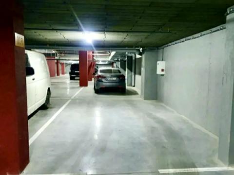 паркомісце за адресою Короленка вул., 22-А