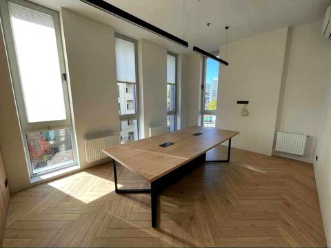 комерційна за адресою Антоновича вул. (Горького), 44