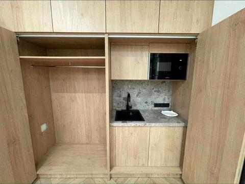 комерційна за адресою Антоновича вул. (Горького), 44