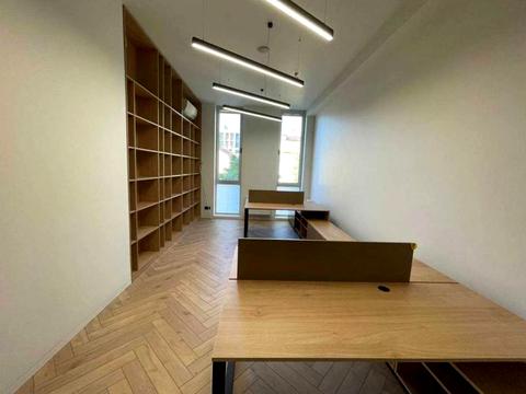 комерційна за адресою Антоновича вул. (Горького), 44