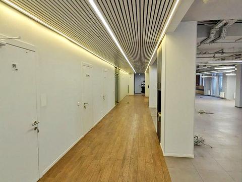 комерційна за адресою Спаська вул., 5