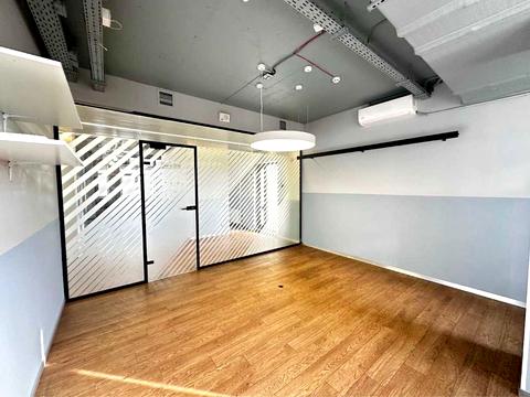 комерційна за адресою Спаська вул., 5