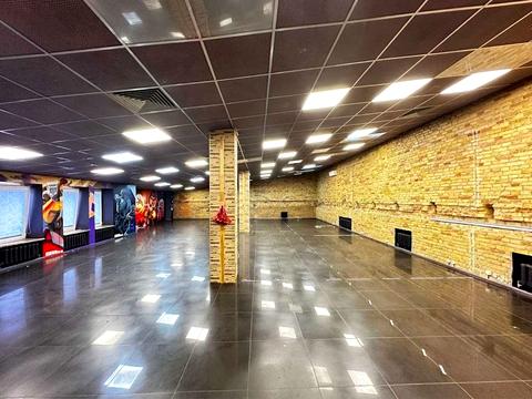 комерційна за адресою Верхній Вал вул., 24